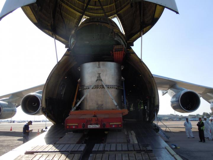 On 24 September 2015, irradiated liquid highly enriched uranium (HEU) fuel was removed from a research reactor at the Radiation and Technological Complex in Tashkent, Uzbekistan. The following pictures document the removal operation from the reactor hall to the airplane at Tashkent International Airport carrying the fuel to Russia.  (Photo S. Tozser/IAEA)