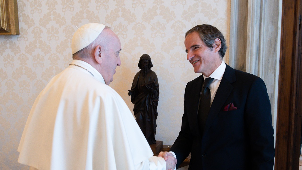Director General Grossi Meets Pope Francis and Senior Italian Officials in  Rome | IAEA