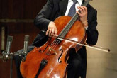 10 December 2005 | Cellist Yo-Yo Ma plays for the 800 strong audience in Oslo City Hall.